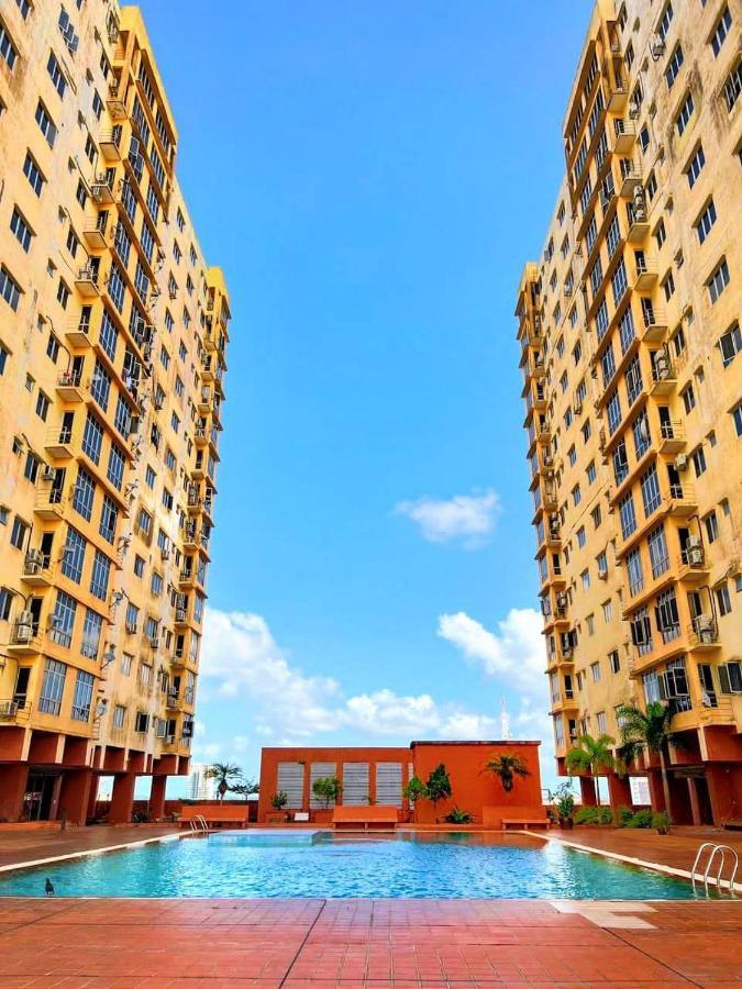 N'Dnie Homestay Pelangi Mall Condominium Кота-Бару Екстер'єр фото